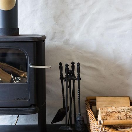 The Workshop- Eco Cottage By The Coastal Path Goodwick Exteriér fotografie