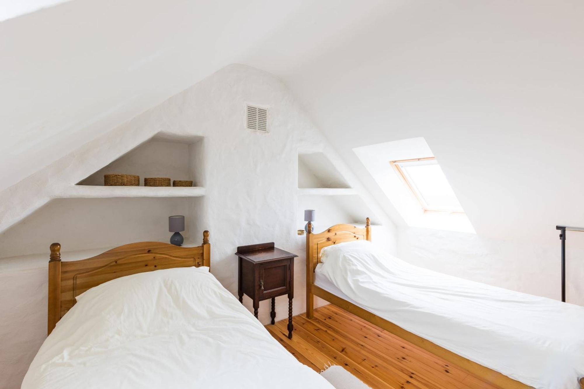 The Workshop- Eco Cottage By The Coastal Path Goodwick Exteriér fotografie