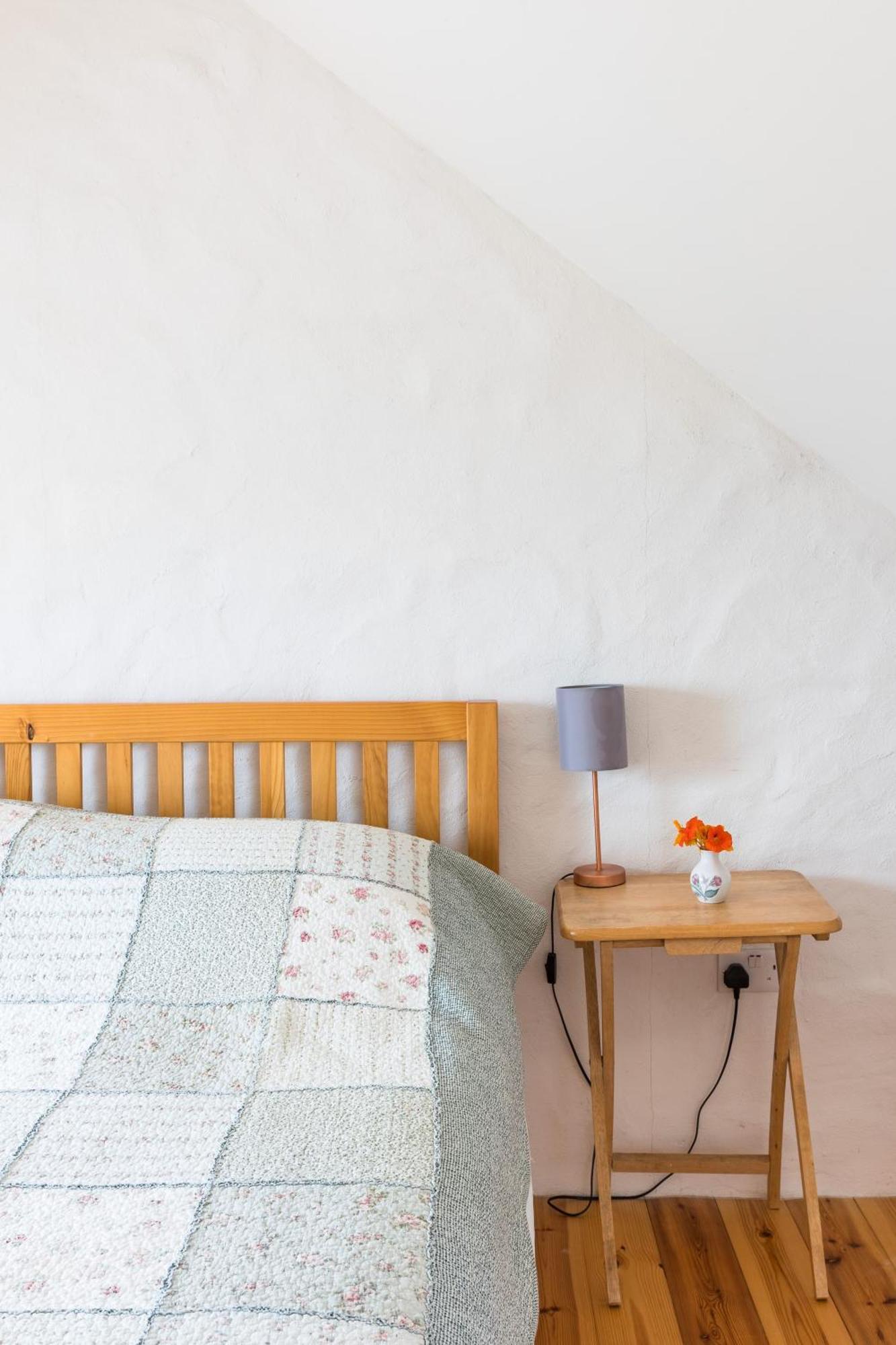 The Workshop- Eco Cottage By The Coastal Path Goodwick Exteriér fotografie